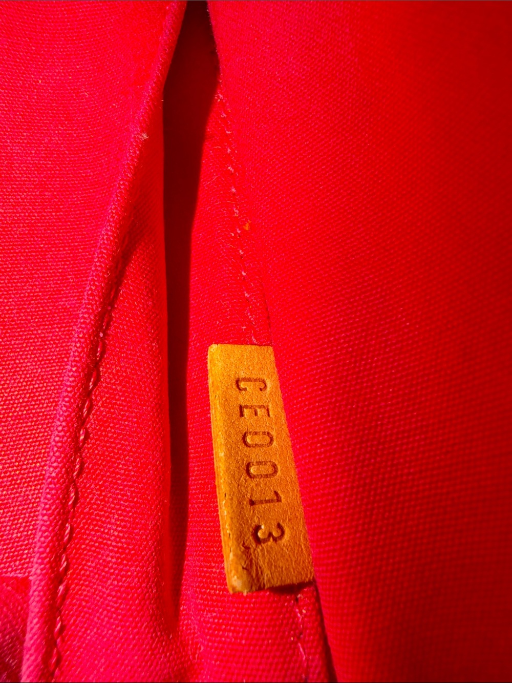 Louis Vuitton Vernis Sullivan Vertical Crossbody — Fuchsia/Hot Pink - Picture 15 of 15